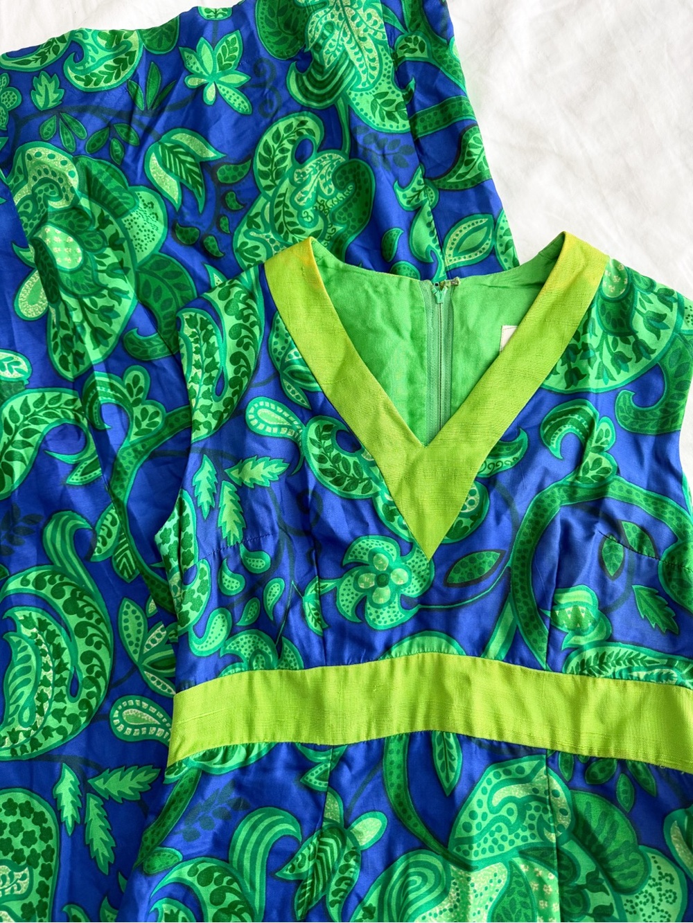 Vintage Keram 60s/70s Vibrant Blue & Green Paisley V-Neck Dress